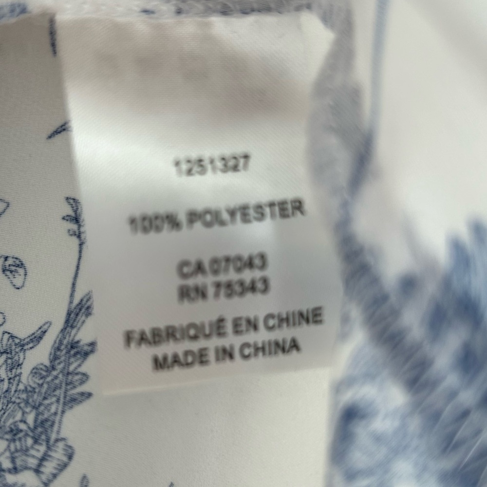 NWOT - Joie Blue & White Floral Printed Flutter Sleeve Top - Picture 7 of 7